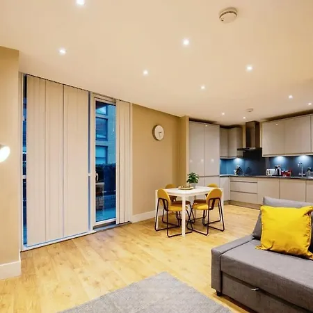 Modern 2Br London Flat Style And Comfort Combined Exterior photo