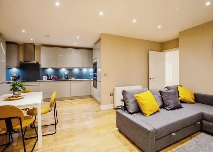 Modern 2Br London Flat Style And Comfort Combined